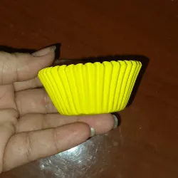Capacillos amarillos para cupcakes 25x