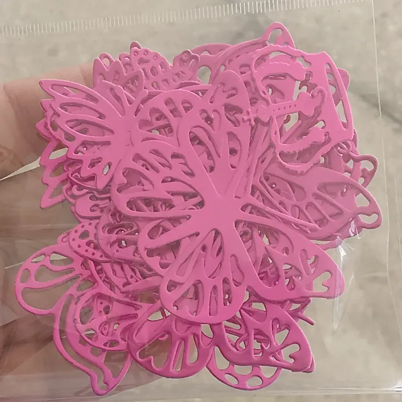 Estuche mariposa metalizada rosa fucsia 27x