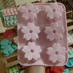 Flor con picos