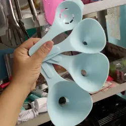 Juego de embudos y colador d huevo 4piezas