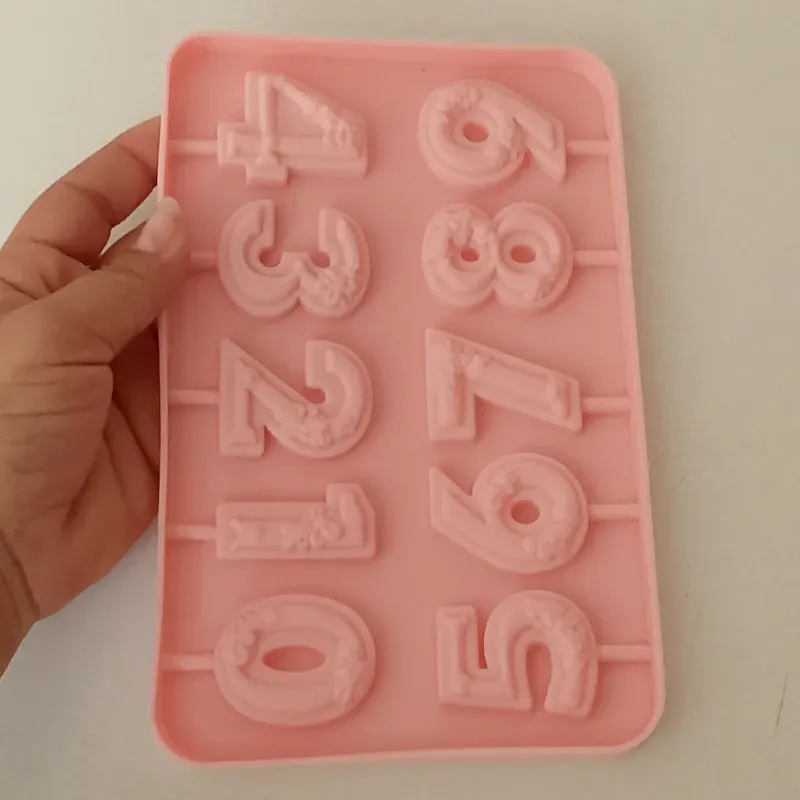 Molde números con brocheta