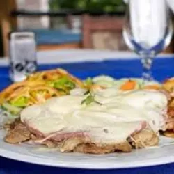 Bistec con Jamón y Queso