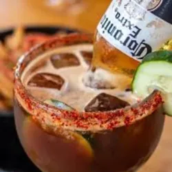 Michelada con Cerveza Corona