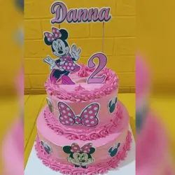 CAKE TEMÁTICO DE MINNIE