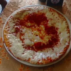 Pizza De Queso Gouda