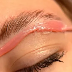 Depilación de cejas