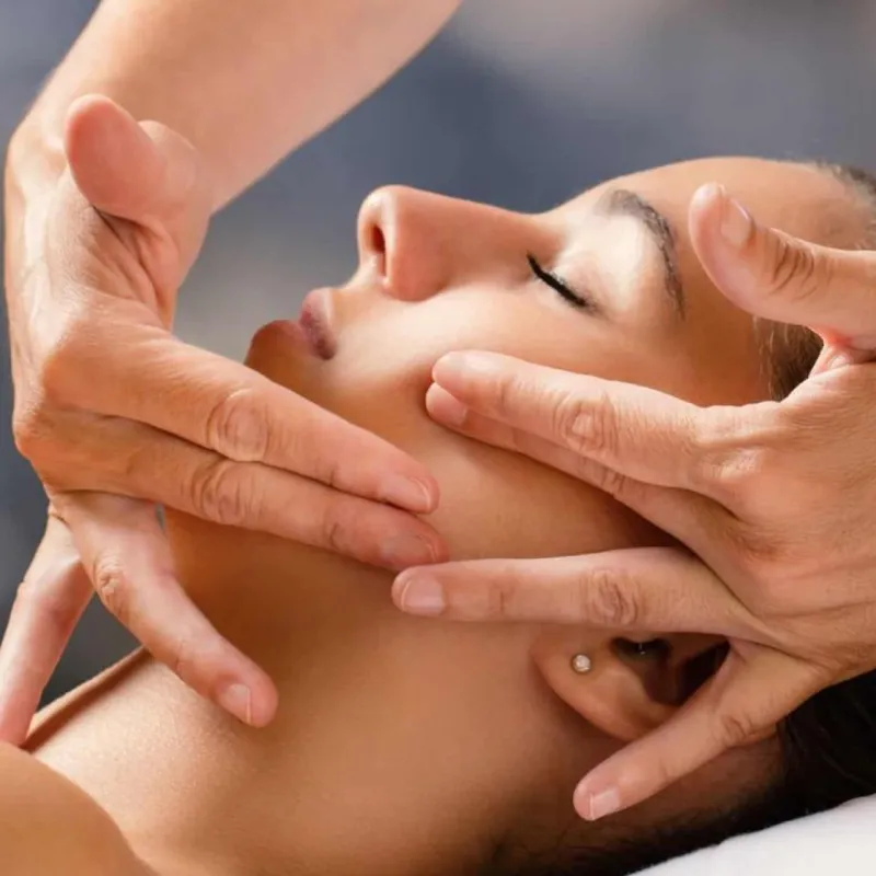 💆‍♀️ Masaje Facial – Relajación y belleza en un solo paso