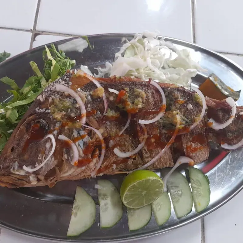 Pescado entero ( Frito ) 