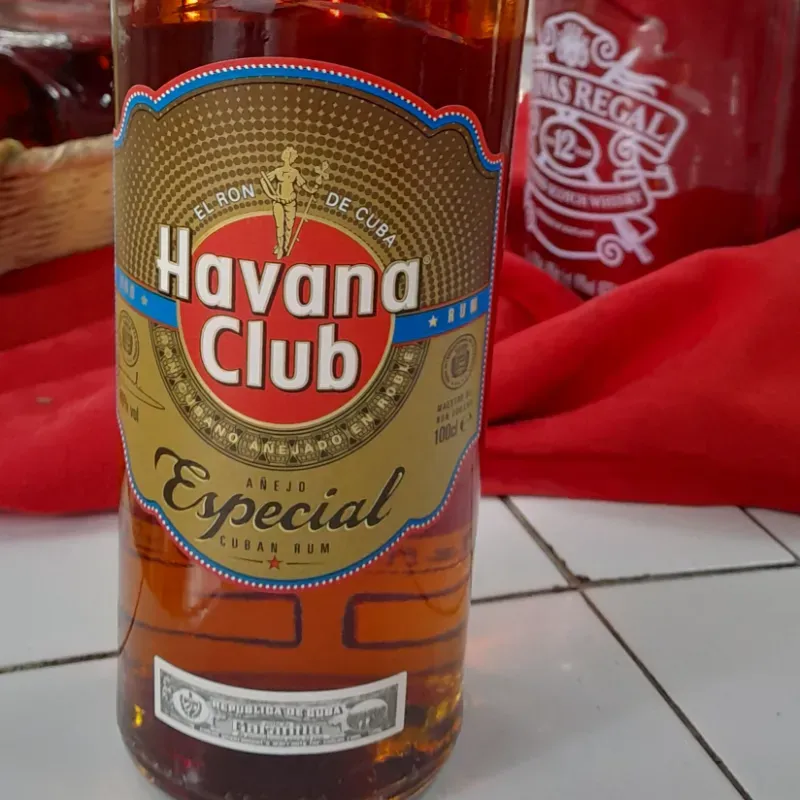 Ron Havana Club Añejo Especial 