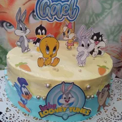 Cake redondo temático Looney Tunes