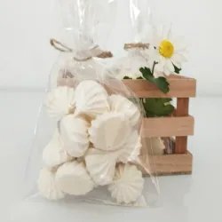 Besitos de merengue