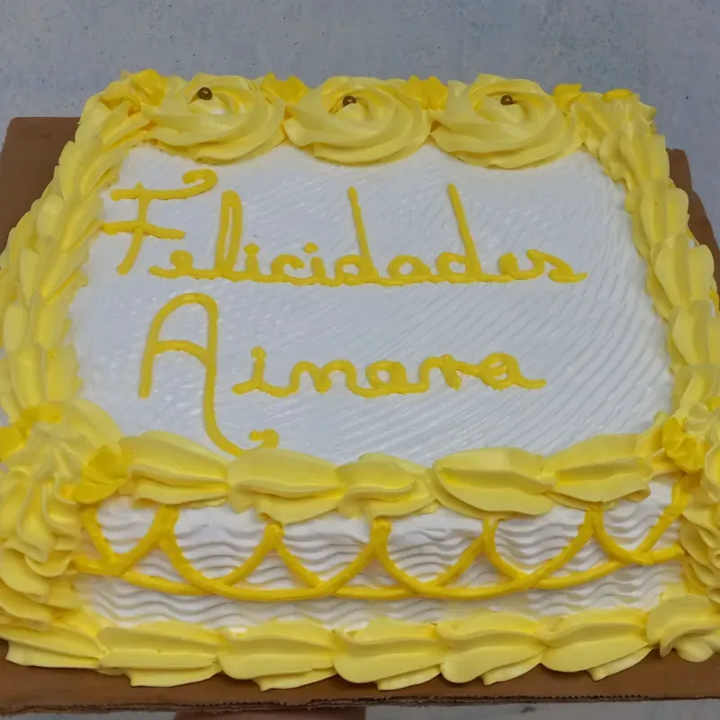 Kake cuadrado amarillo🎂💛