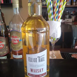 Whisky Elliot Hall 