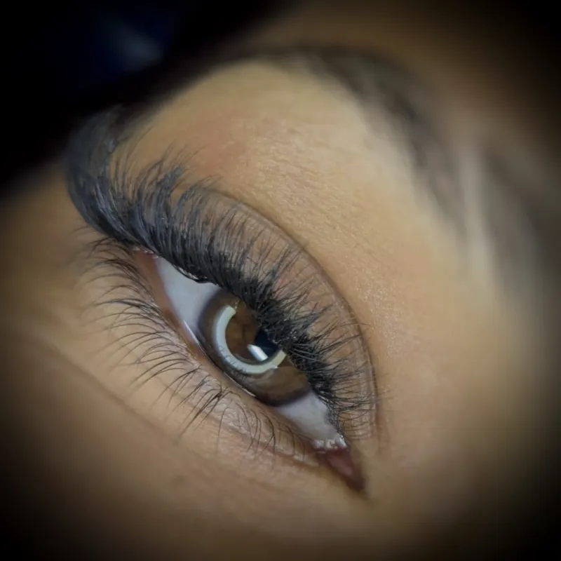 Extensiones de Pestañas 5D 