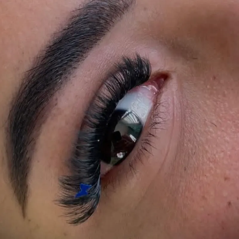 Pestañas por Punto (decoración)