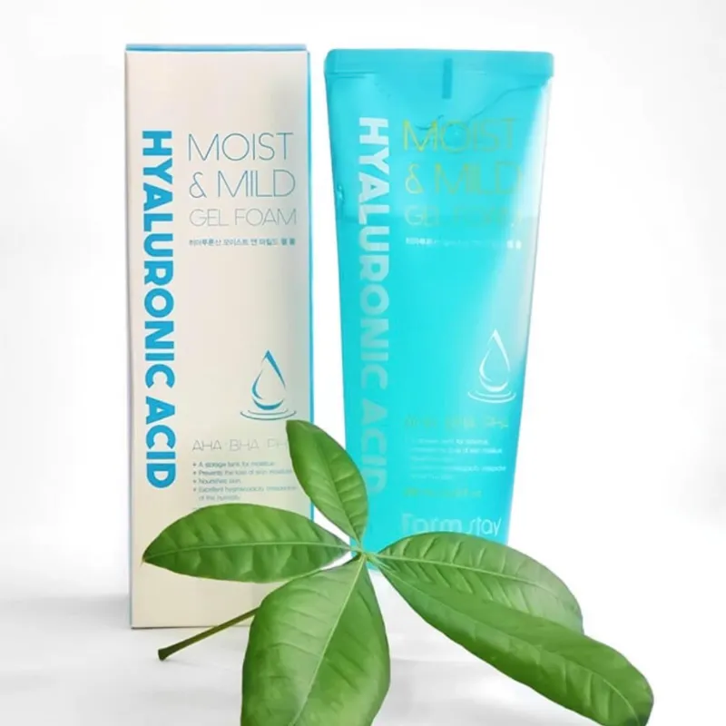 💎 Farmstay Hyaluronic Acid Moist & Mild Gel Foam