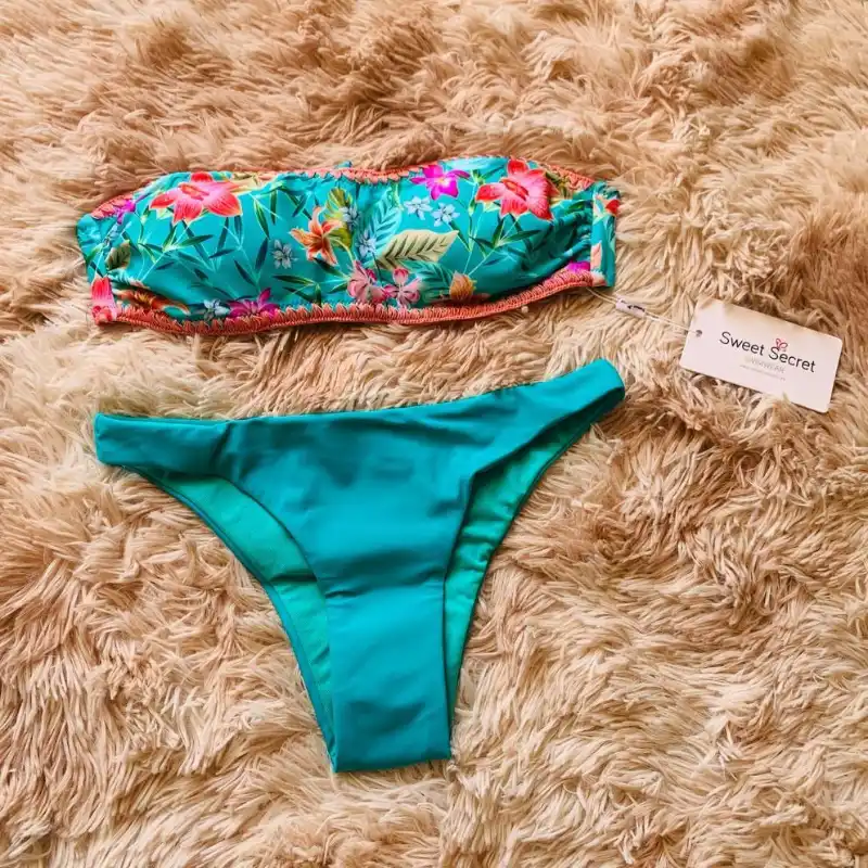 Bikini Azul con estampado floral