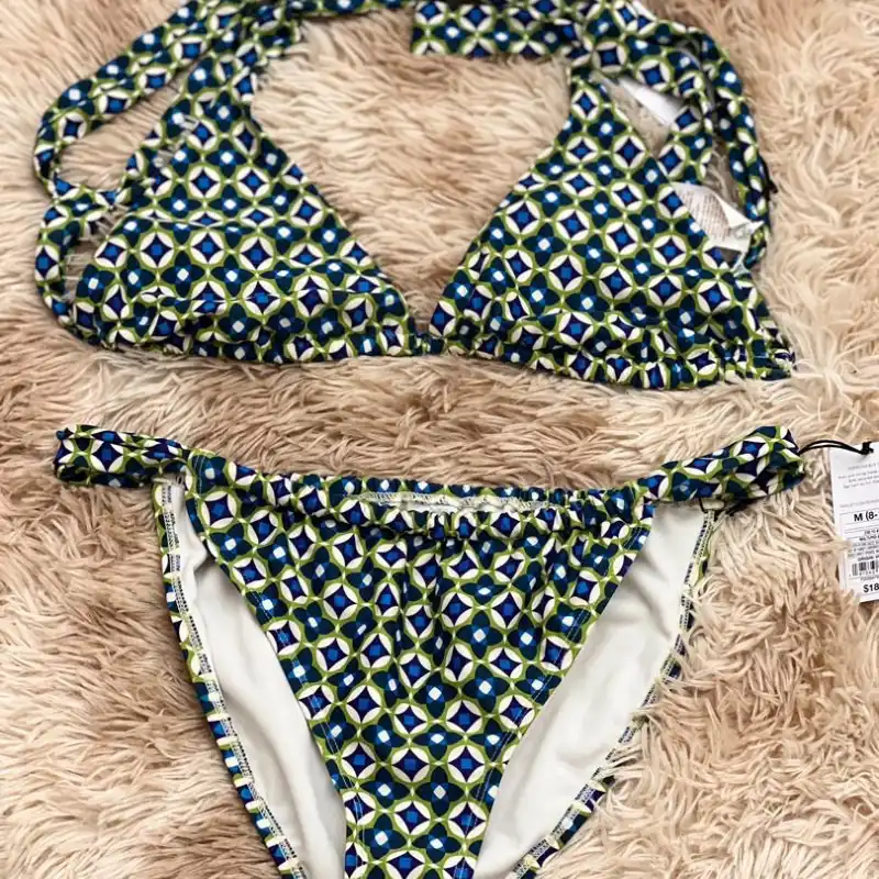 Bikini estampado en verde botella