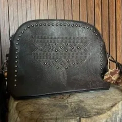 Bolso negro con asa larga