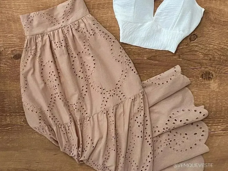 VESTIDOS, FALDAS Y CONJUNTOS 