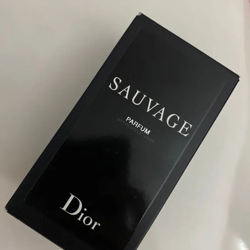 SAUVAGE 