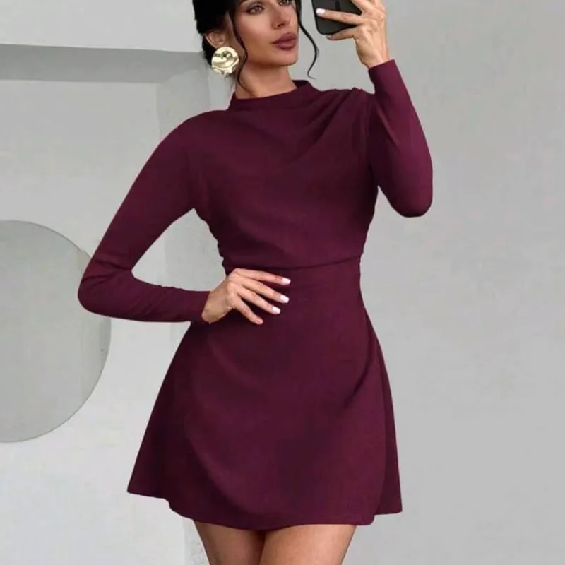 Vestido mini mangas largas 