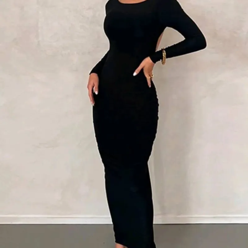 Vestido negro ajustado 