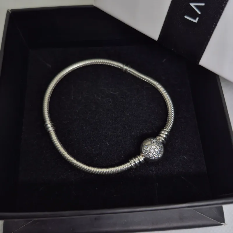 Pandora 004