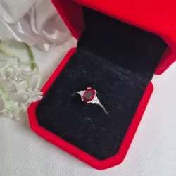 Piedra Ovalada Roja