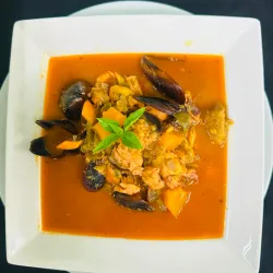 SOPA DE MARISCOS