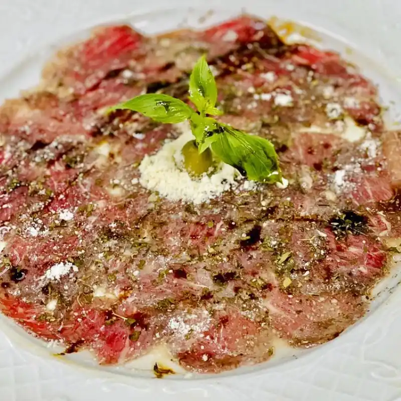 Carpaccio de res