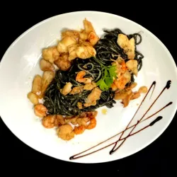 Espaguetis Pepe's (con frutos del mar)