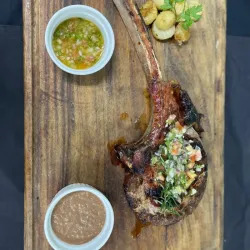 TOMAHAWK