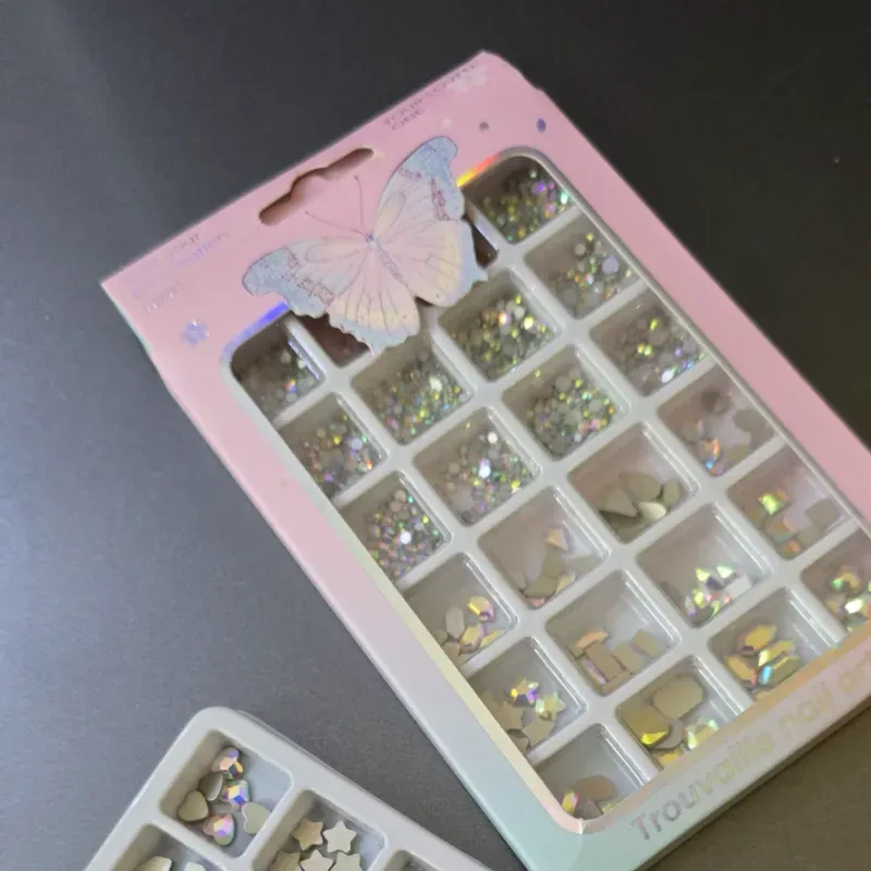 Caja de piedras surtidas 