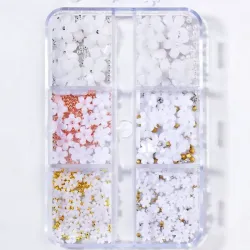 Cajas de 6 espacios con flores de resina blanca