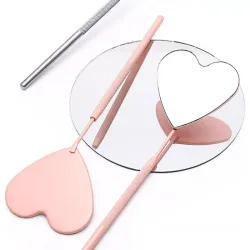 Espejo portátil en forma de corazón