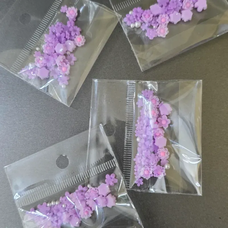 Flores lila surtidas 