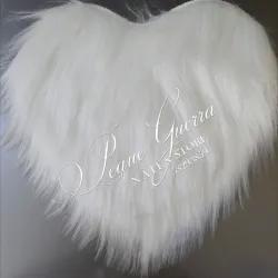 Tapete en forma de corazón color blanco 