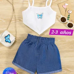 Blusa blanca y short azul