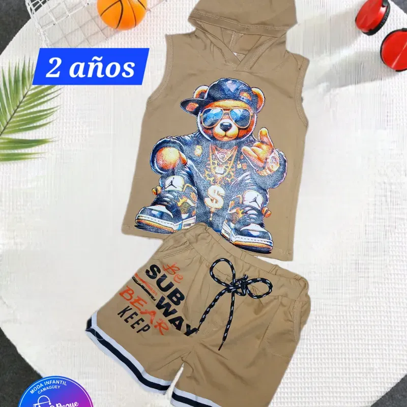 Camiseta y short cremita