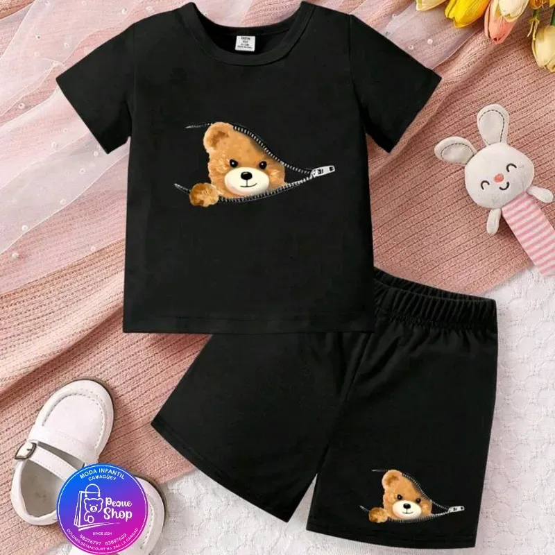 Conjunto negro con oso