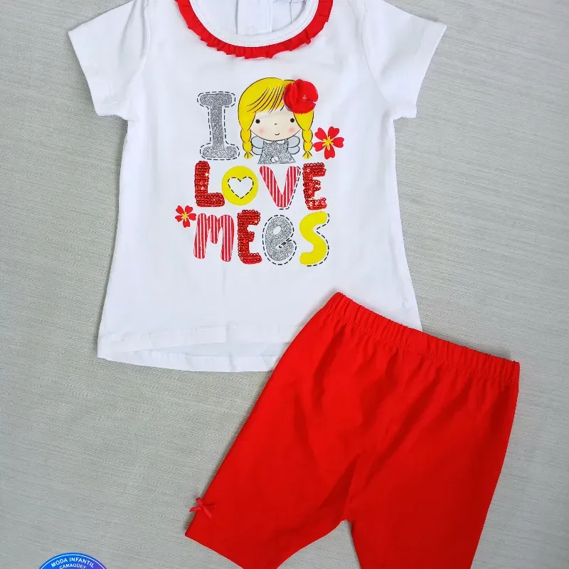 Pullover y licra roja