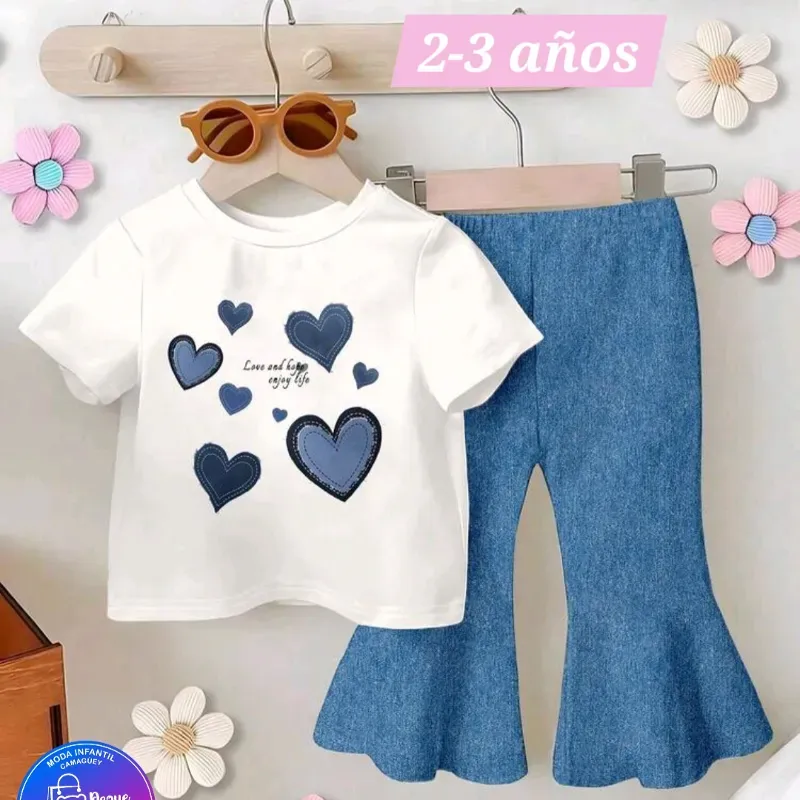 Pullover y pantaloneta azul