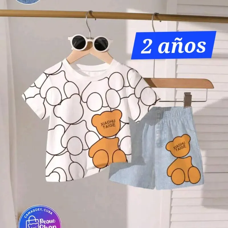 Pullover y short azul claro