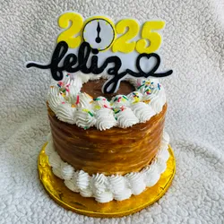 Pastel  con agregos 