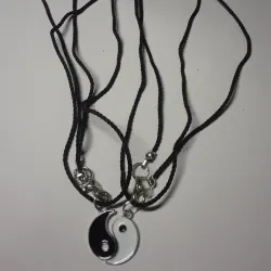 Pareja de collar de ying yang