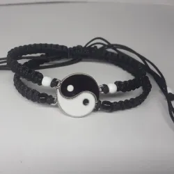Pareja de pulseras con conector ying yang