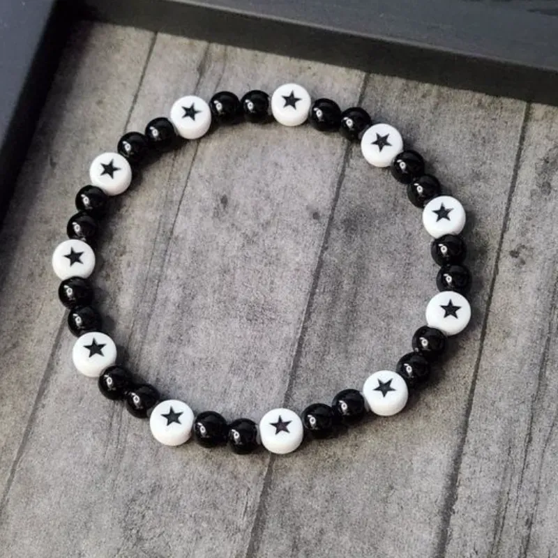 Pulsera con cuentad de 6mm y lunetas 