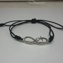 Pulsera con dije infinito y ritmo cardiaco 
