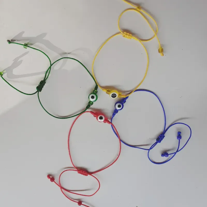 Pulsera sencilla con ojo turco 